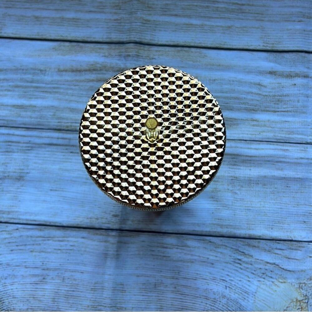 💛 Starbucks Holiday Release 2022 - Gold Metallic Venti Studded Tumbler - Picture 3 of 4